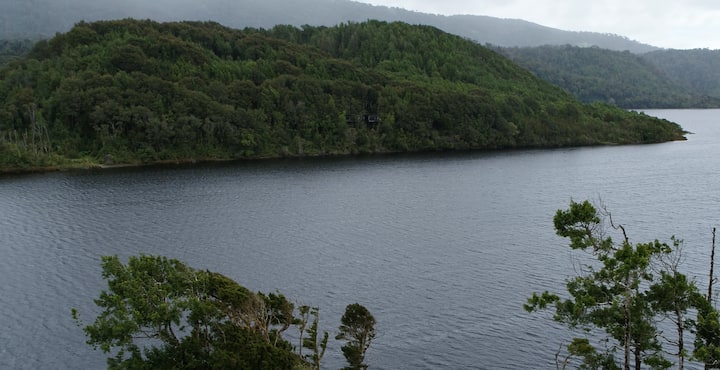 CASA LOICA / Huillinco Lake / Chiloé