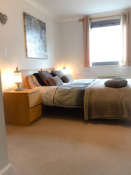 Bedroom 1 (with ensuite)