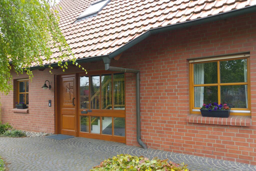 Mi casa es su casa! :-) - so sieht unser Haus von außen aus!