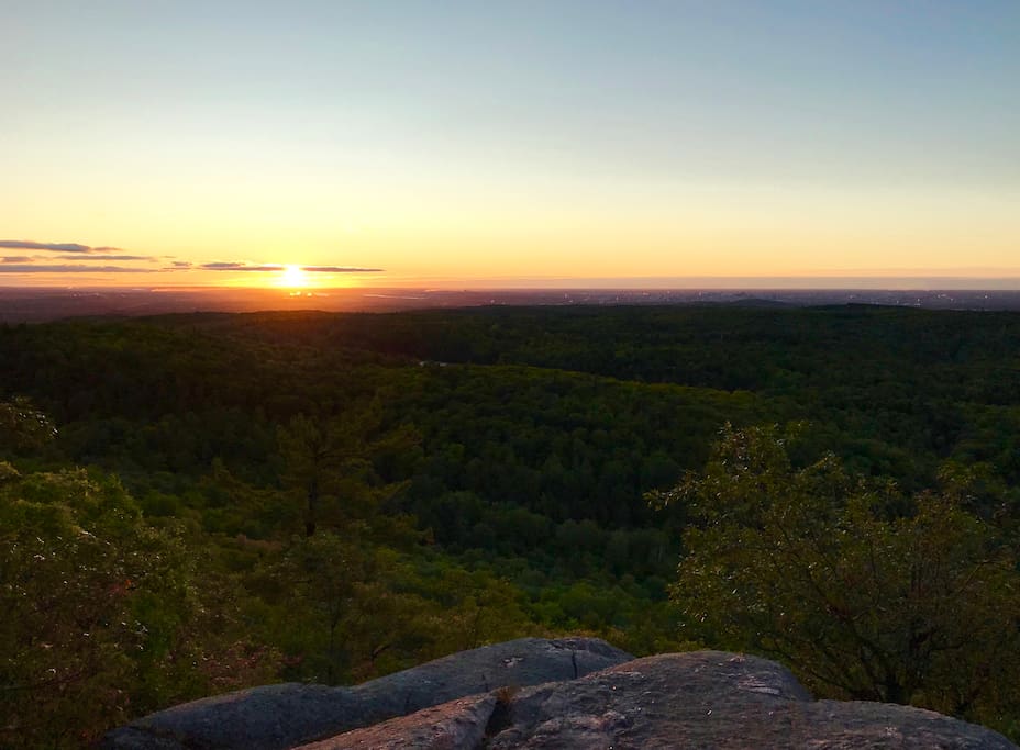 Lever du soleil au sommet du mont King (20 min), le 28 septembre 2017.
