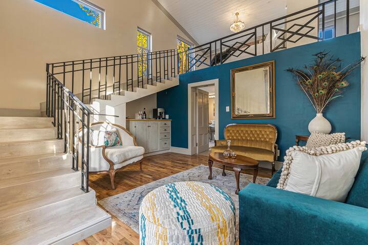 Romantic Honeymoon Suite in the Cape Winelands gallery image 4