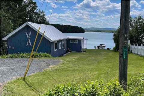 Serenity....
renovated cottage on Lake Champlain