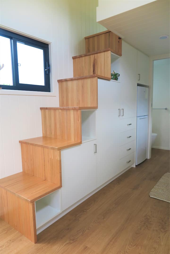 通往阁楼卧室的楼梯