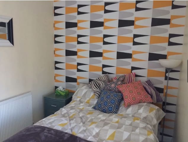 Funky & Retro, Bright & Airy Double/Triple Room.