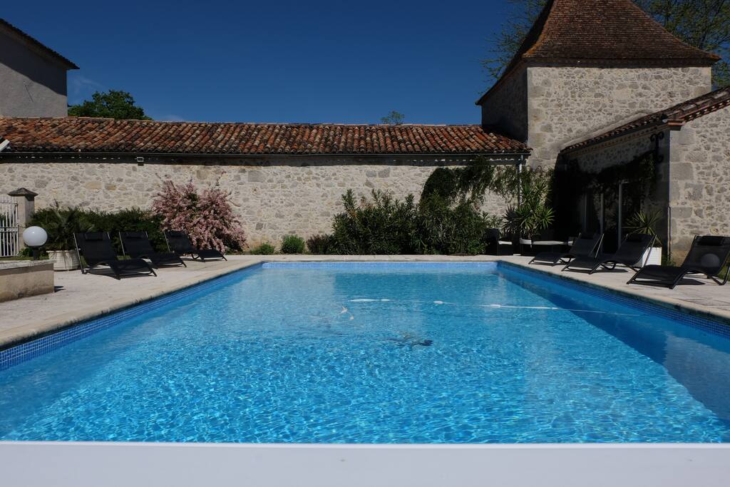 Coté Piscine
