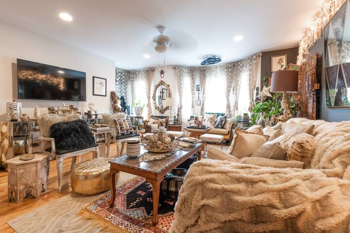Global Artsy Styled Private Room Near NYC