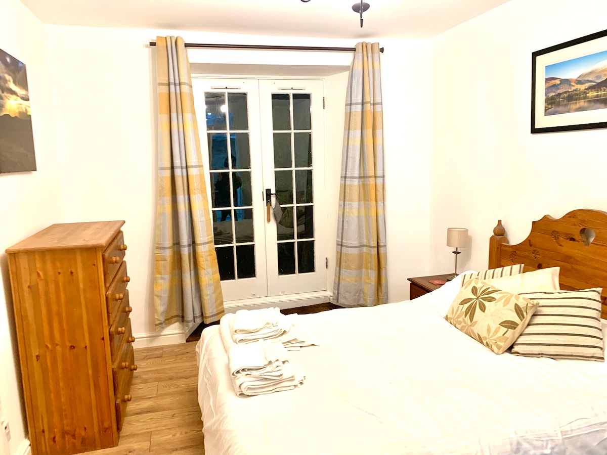 غرفة النوم الرئيسية 