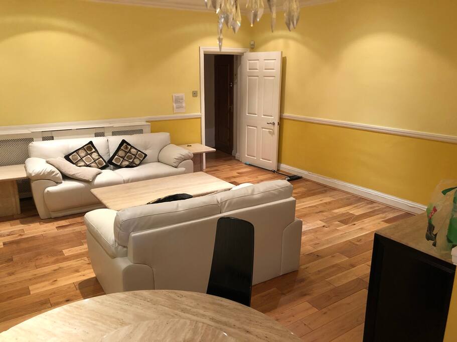 Living/dining room