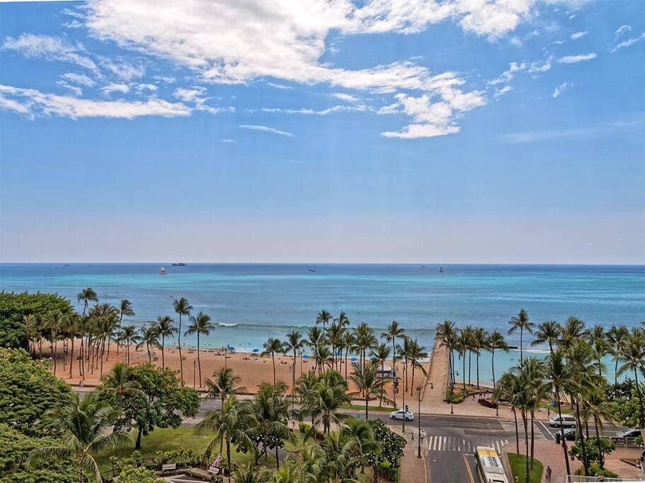 waikiki-grand_sds_1001_sundeckview2.jpg