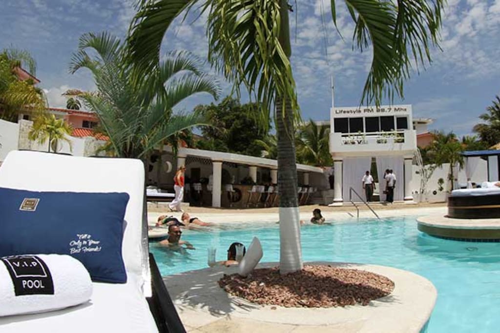 VIP Pool