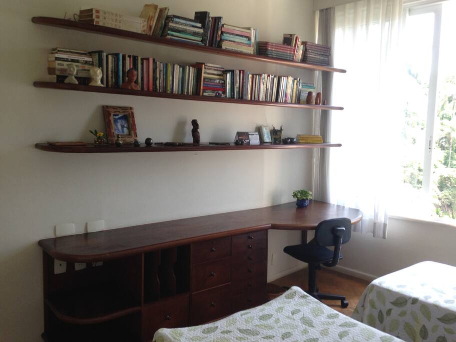 Estante com bancada