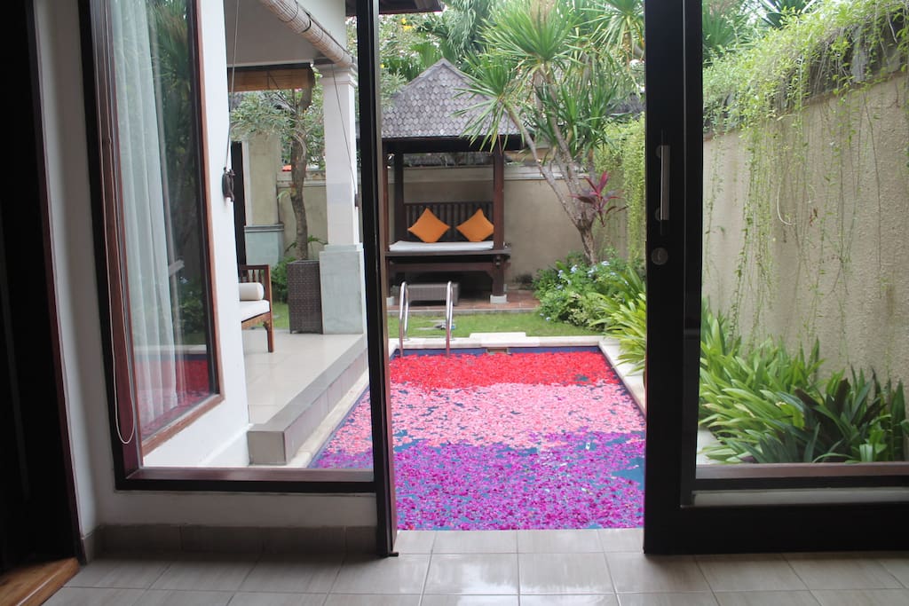Private Pool Honeymoon Decoration set up