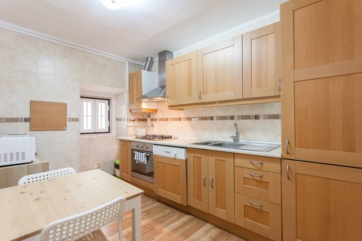 FLH Bairro Alto Stylish Apartment gallery image 4