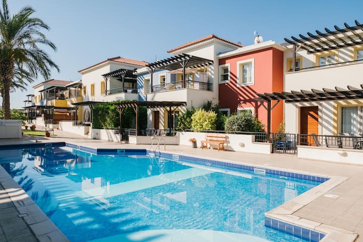 Aphrodite Gardens No.9 Luxury Apt - Ideal Location