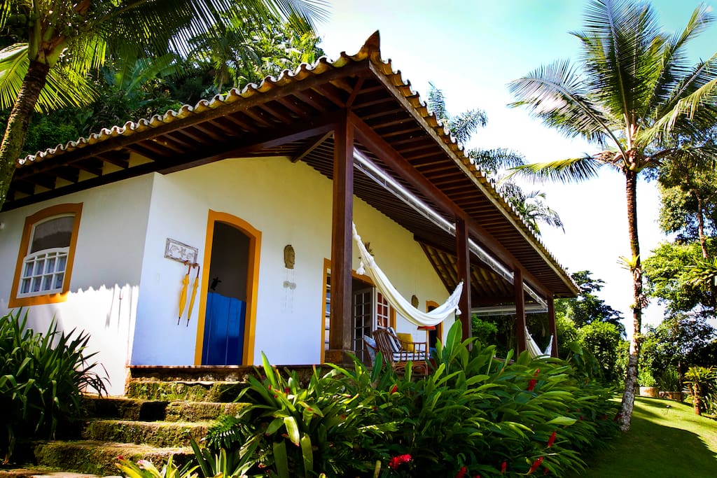 Meticulously maintained houses.