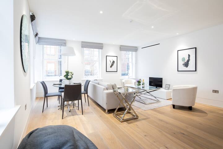 Lovelydays Luxury Rentals managed Airbnb listing 3