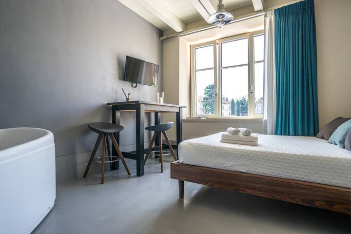 Airbnb Peschiera Del Garda Vacation Rentals Places To