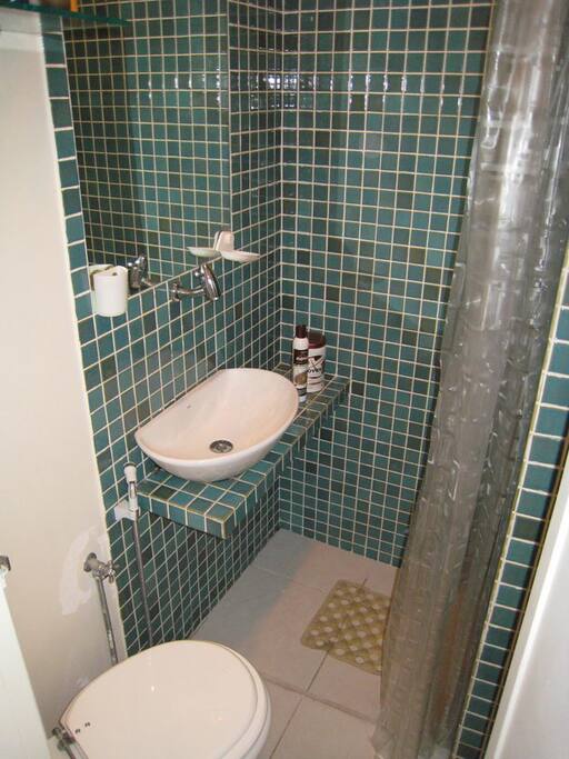 2 salle de bains dans le Studio.