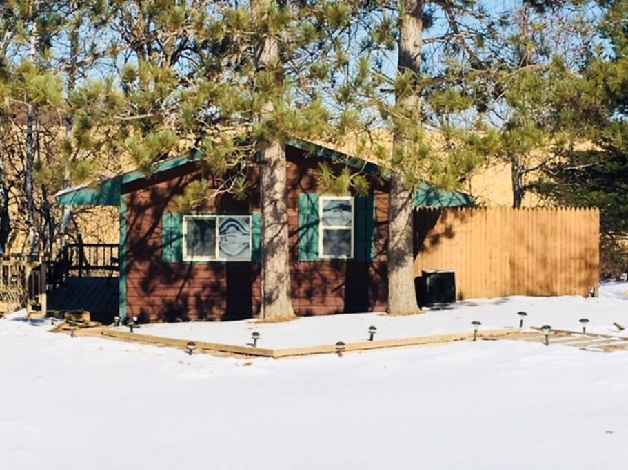 Cozy and private with hidden hotub