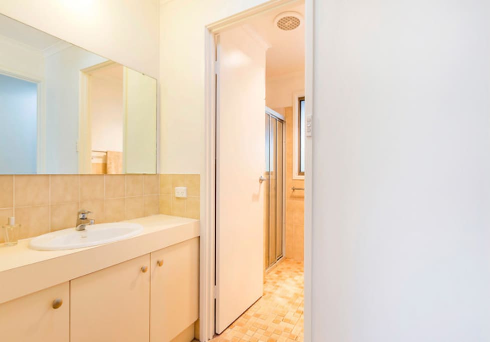 Large guest bathroom