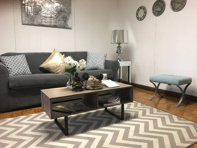 Sunny Duplex in Brooklyn’s Best Area gallery image 3