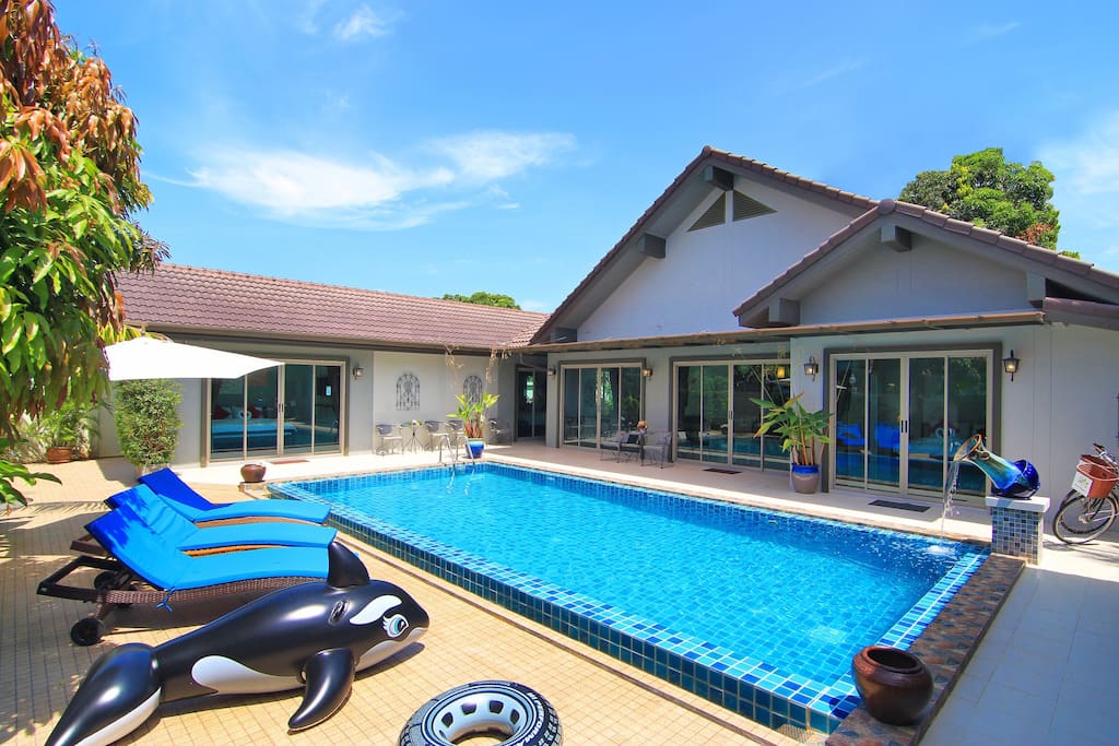 Pool View
Private 3 bedroom Pool Villa