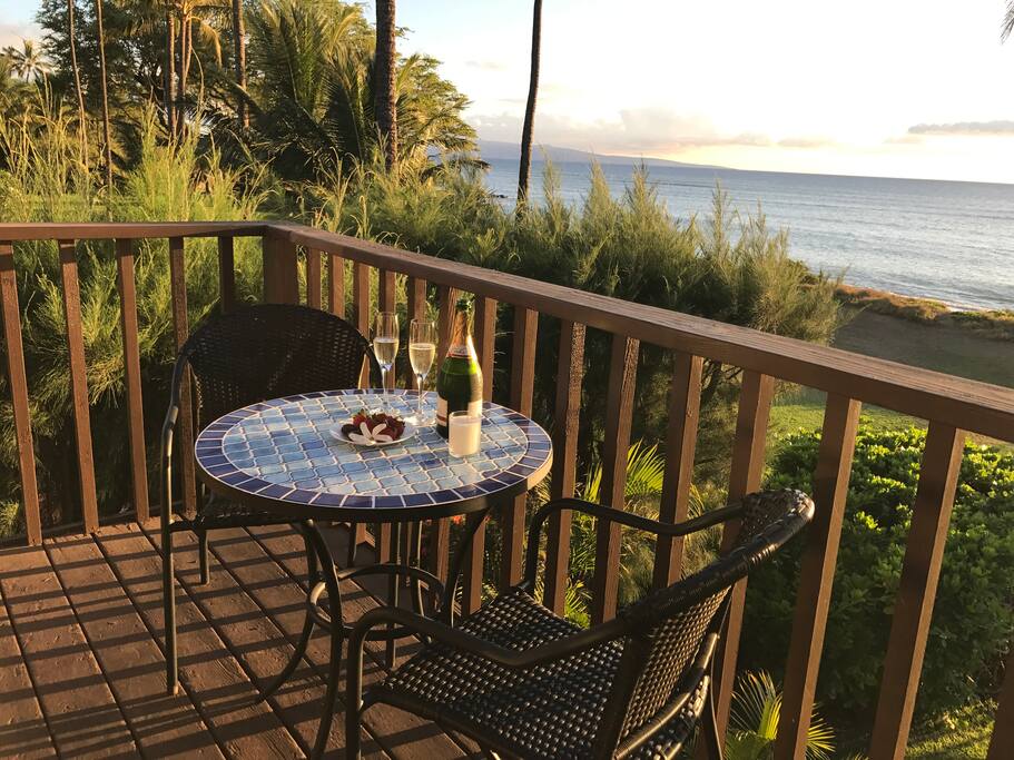 Master Bedroom Lanai over looking Molokini