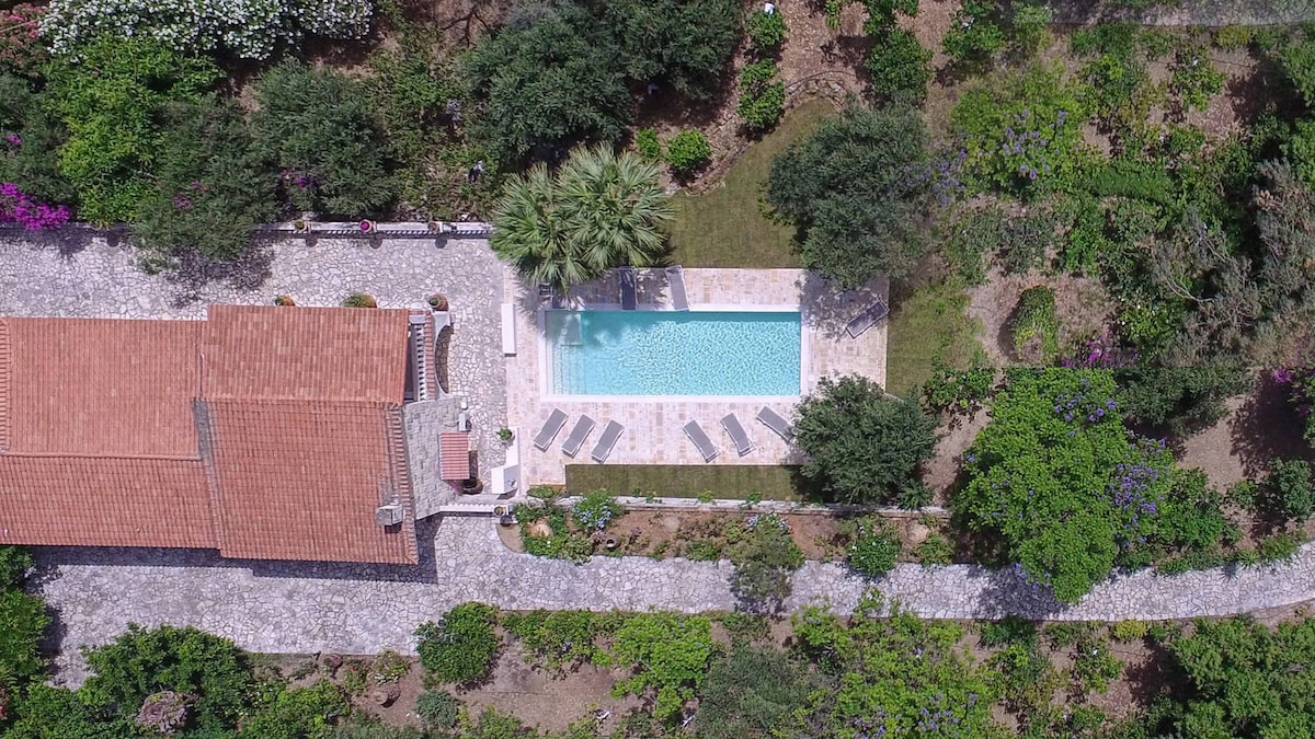 Villa Delos — view 4