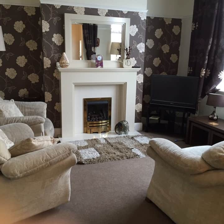 Woolton Holiday Rentals & Homes Woolton, Woolton, United Kingdom Airbnb