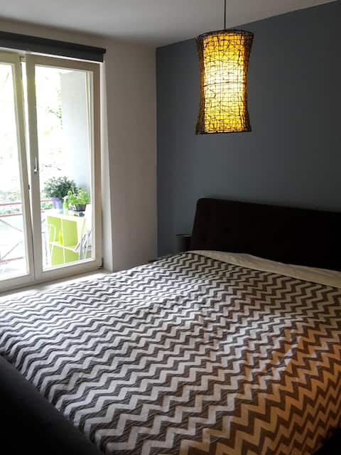 Bonn, complete apartment for 1-2 people