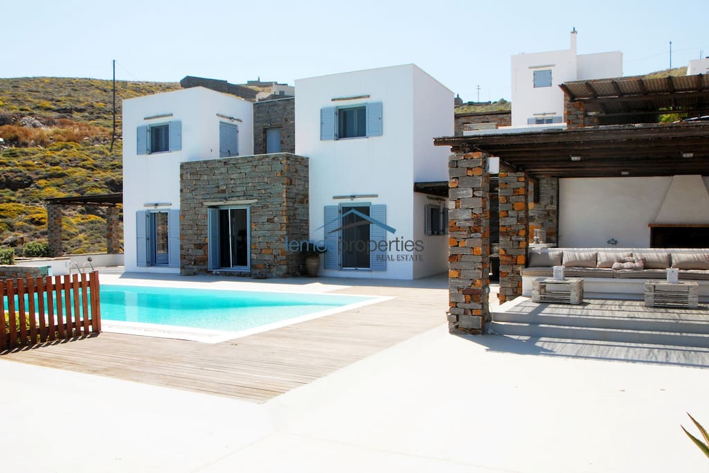 The villa and surrounding area