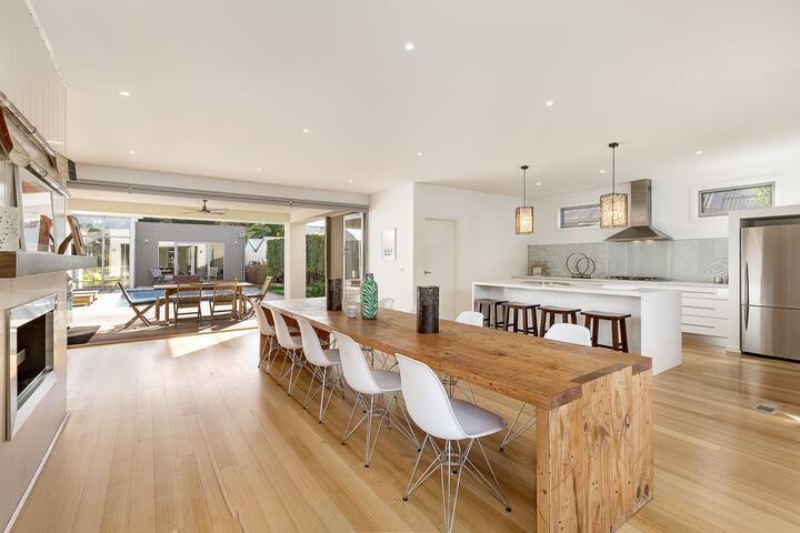 Modern Luxury With Resort Flavour gallery image 4