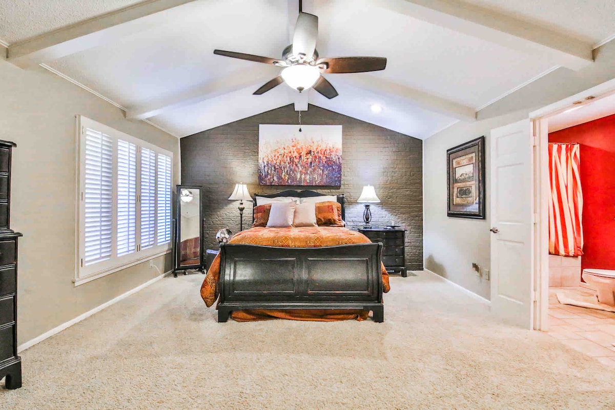 ห้องนอนใหญ่ 