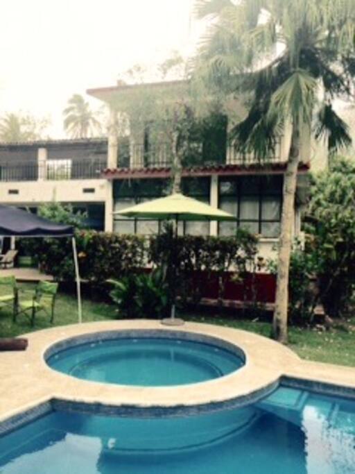 JACUZZI Y ALBERCA
