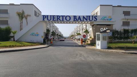 Guests with vehicle  Residence near sea