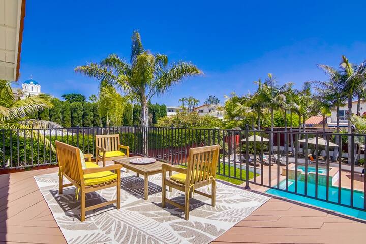 Resort Style Living with Pool, Spa, and Bay Views! gallery image 4