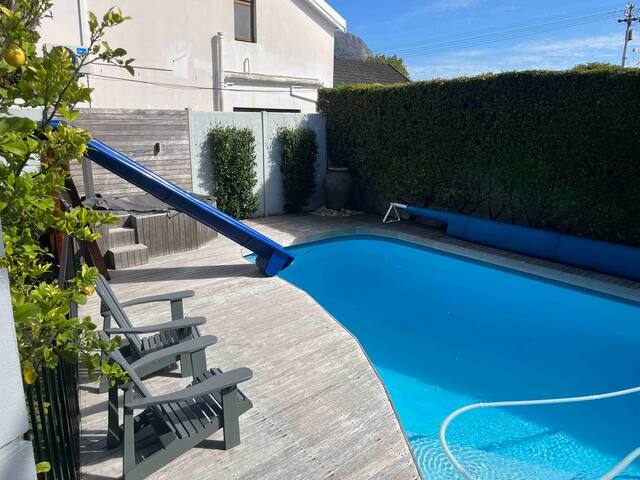 Bishopscourt Luxury Family Home gallery image 2