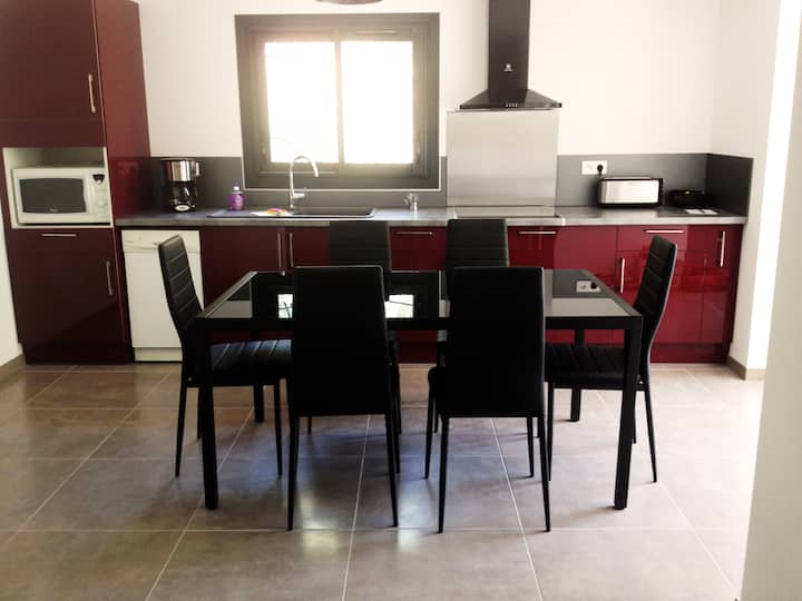 Maison Individuelle Proche Centre, îLe Barthelasse