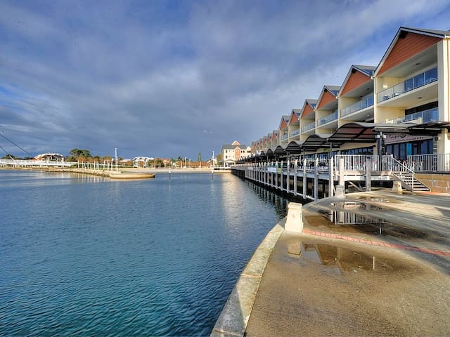 Marina View One Bedroom Apartment