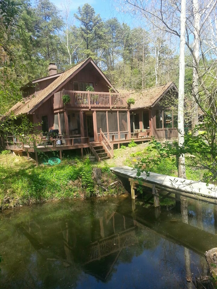 Peaceful Lakefront Paradise Houses for Rent in Terre Haute, Indiana