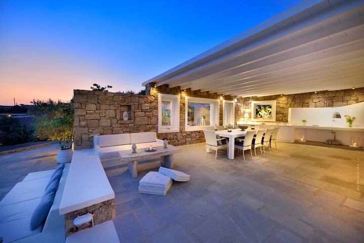 5* infinite sea-view 4 BR,pool and private hot tub gallery image 4