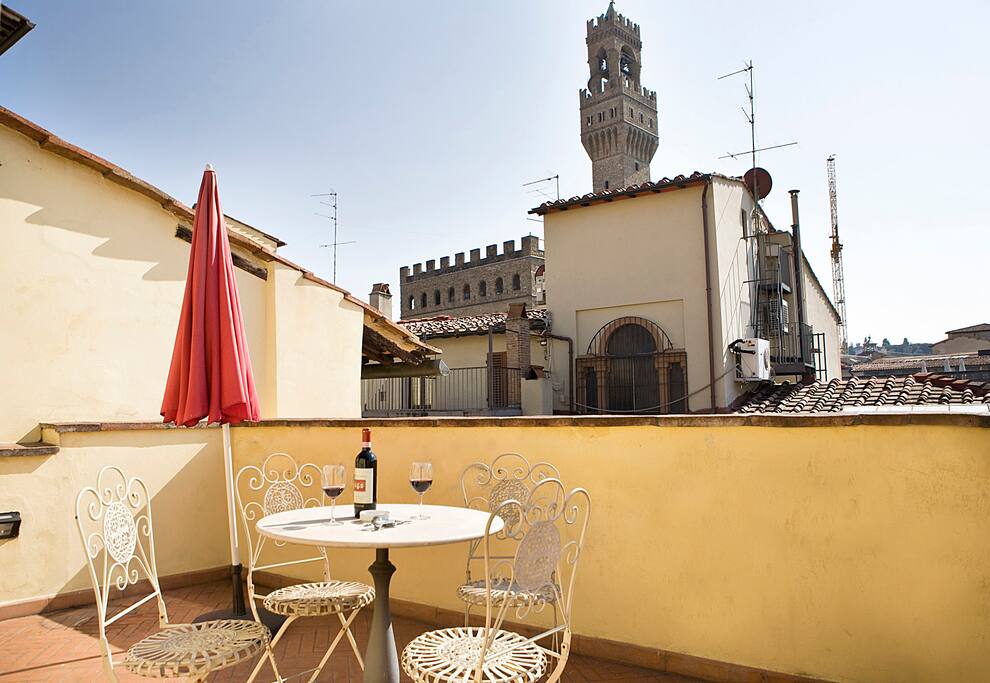 Family Apartments Rosso Apartments for Rent in Florence, Florence, Italy