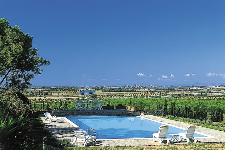 Private villa with pool in the Tuscan Maremma