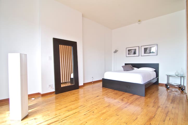 Wicker Park Loft - Best Location - Top Reviews