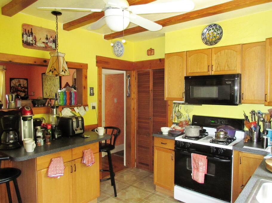 Fully equipped kitchen