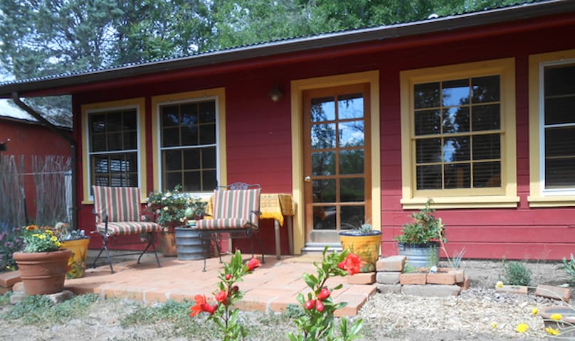 The Red Door, Bed, Bread and Birds