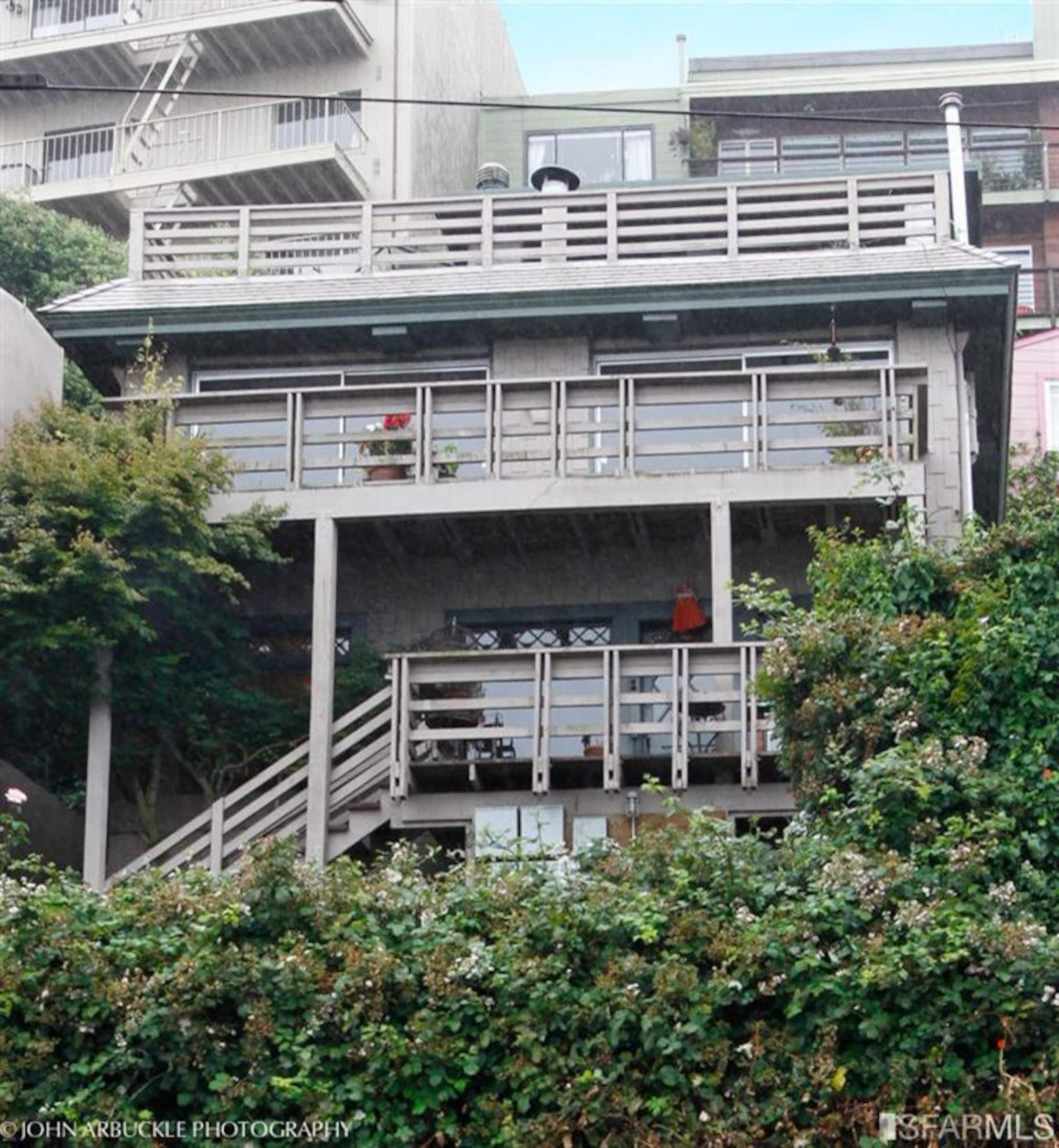 Home in San Francisco · ★4.93 · 2 bedrooms · 2 beds · 2 baths - Image 32