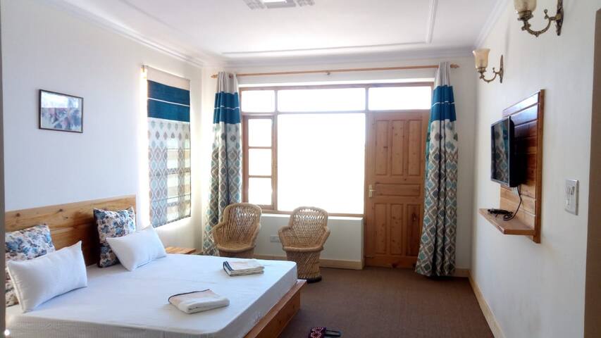 2 Bedroom Richmit Farm Enchanting View Official Cottage In Kufri India 2 Bedroom 2 Bathroom