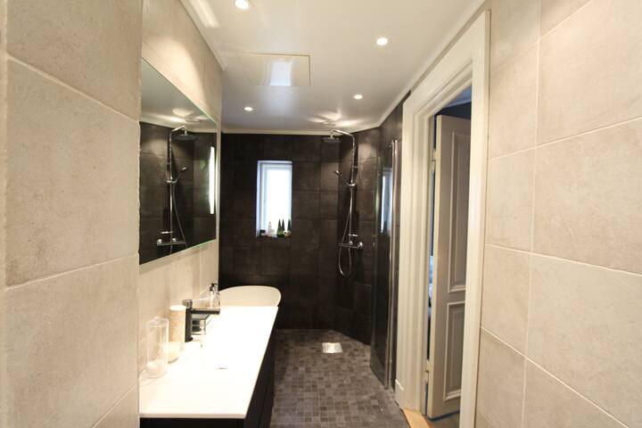 Castle Suite gallery image 3