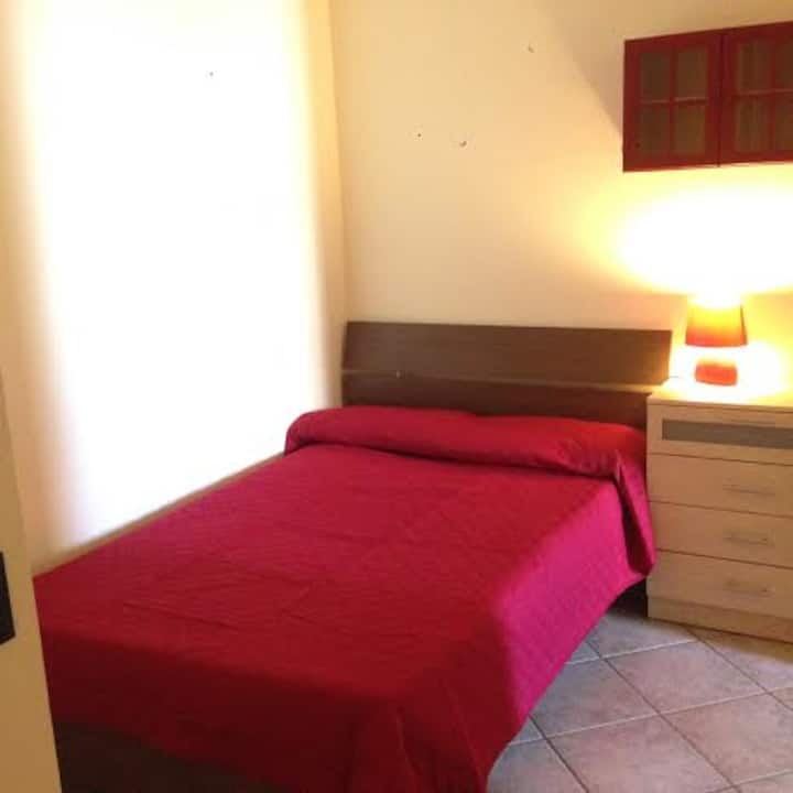 Bračni krevet (160x200)/spavaća soba s bračnim krevetom (180x200)